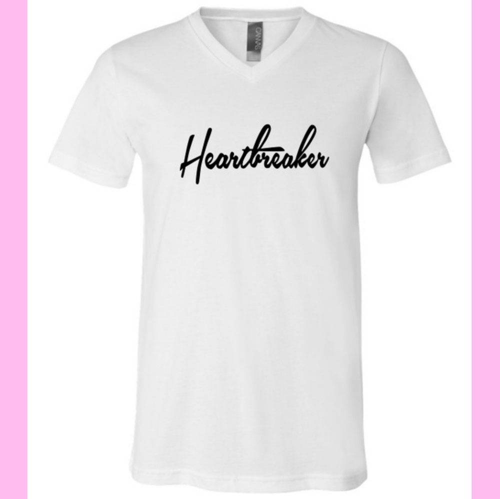 Heartbreaker graphic V neck top!